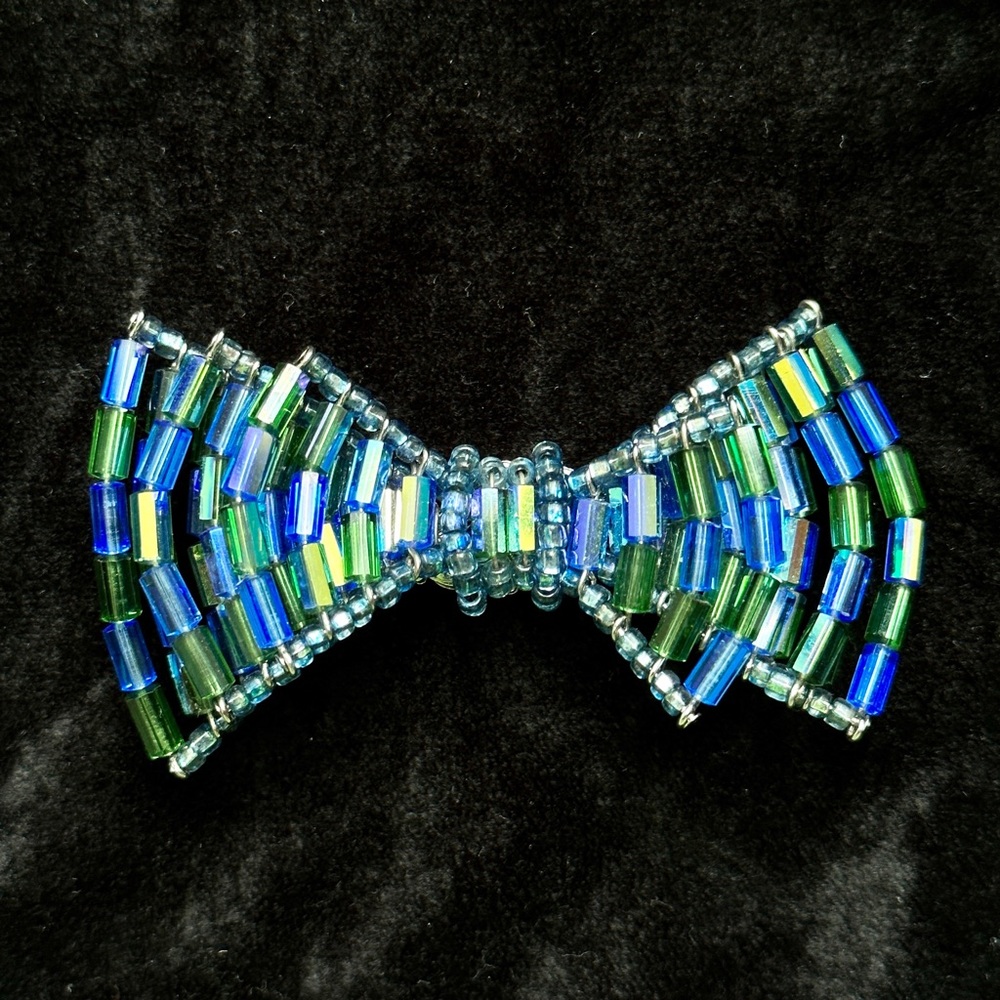 VINTAGE 1950s VENDOME AB CRYSTAL BOW BROOCH PIN BLUE BUGLE BEADS AURORA BOREALIS